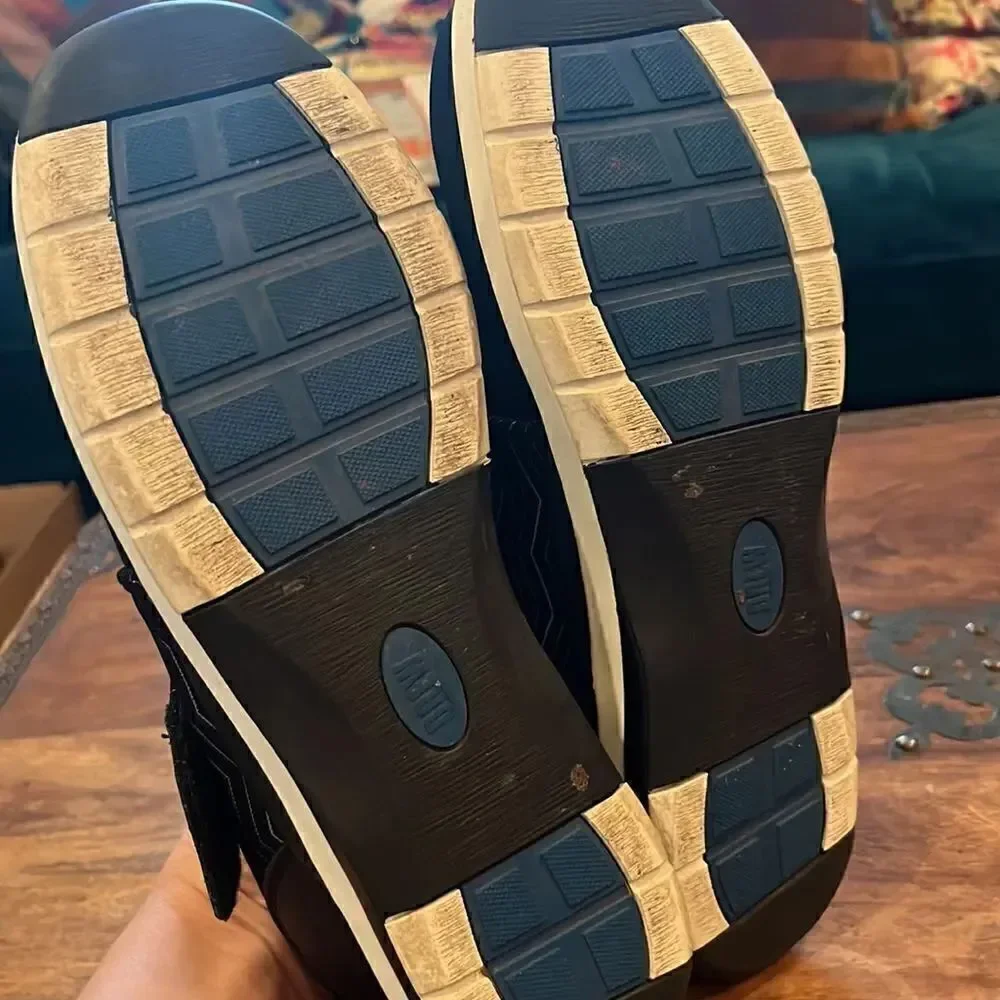 Drew Moonwalkers, black and white, size 8.5 W!